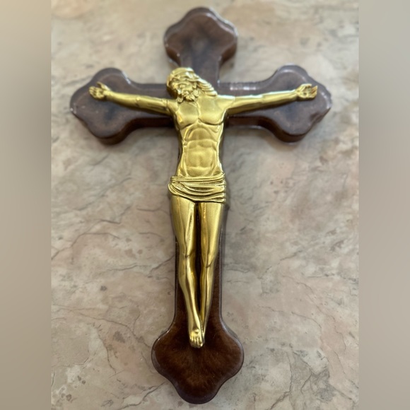 Hand made resin Cross - Picture 3 of 3